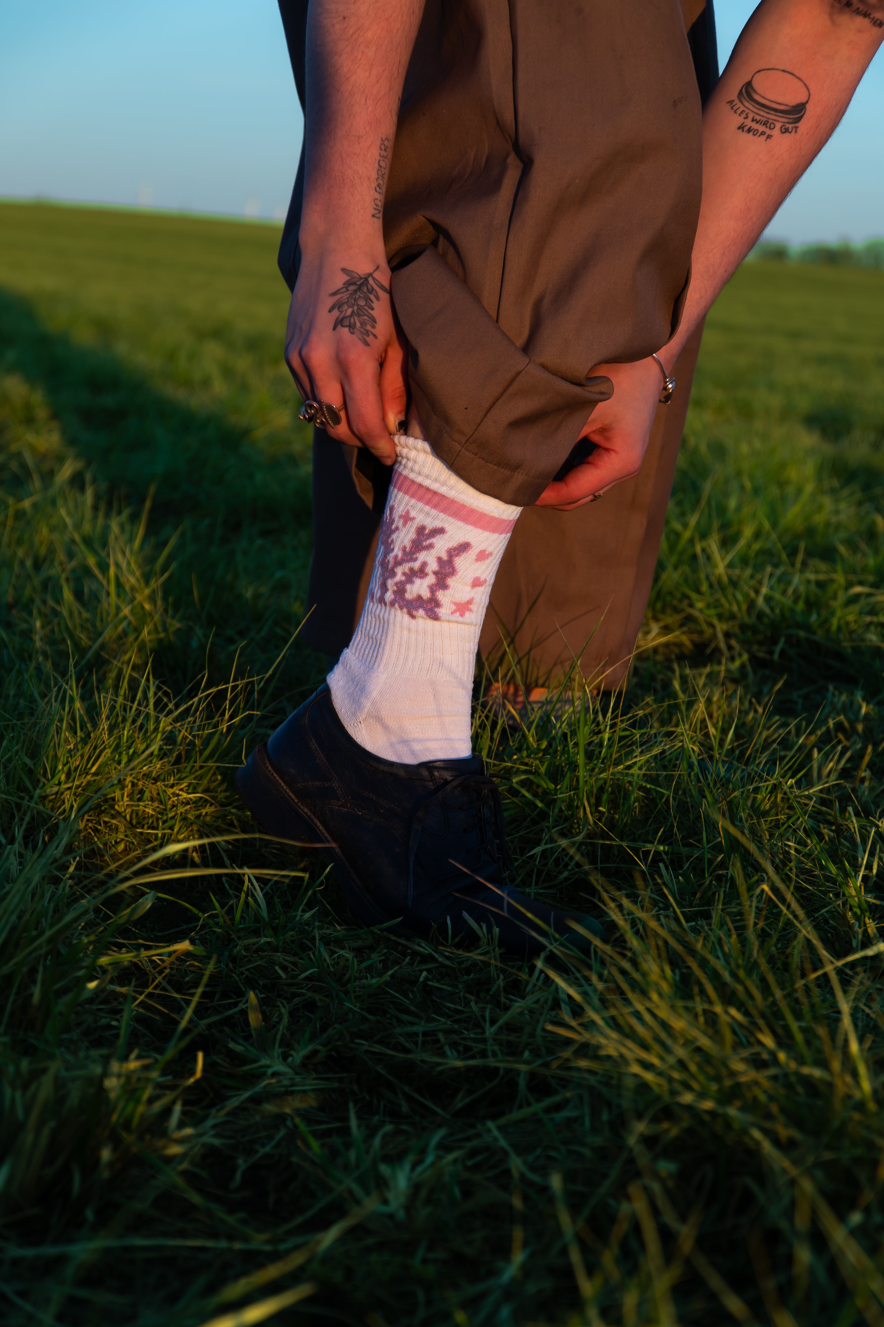 YU "LOVE YOURSELF" SOCKEN - WEISS